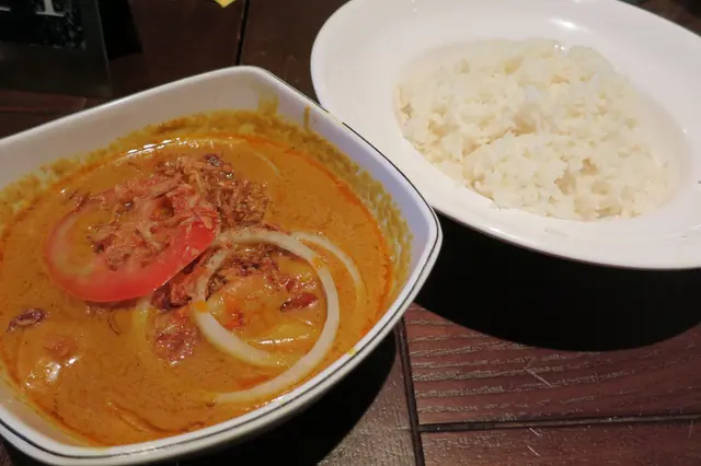 鮮蝦咖哩配白飯