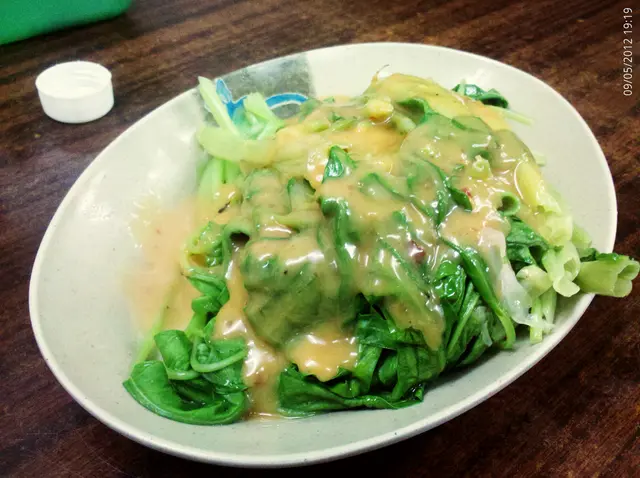 "腐乳通菜"...$8蚊碟~