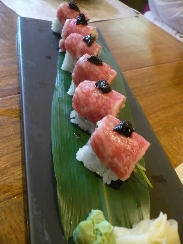 神戶和牛舞茸卷