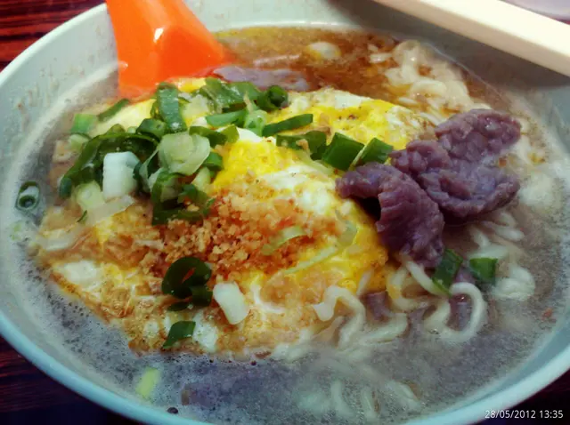 生滾牛肉炒蛋公仔麵~