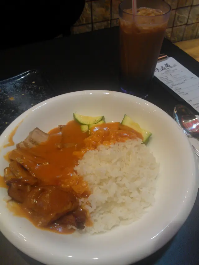 鴨胸豬頸肉飯配茄汁