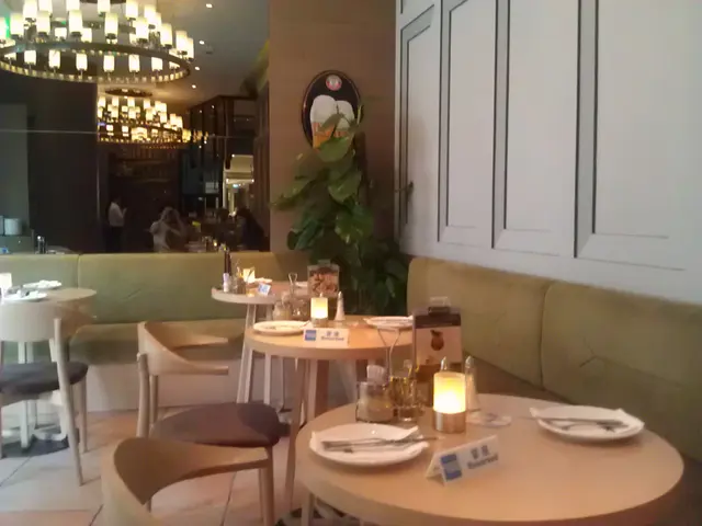 很多座位都是被預留,不過環境很好。