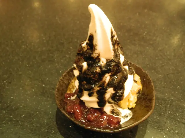 Ｆ紅豆黑芝麻燒番薯霜淇淋