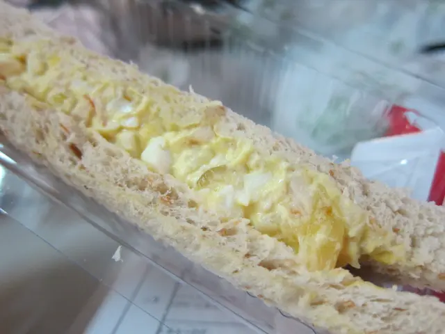 煙火雞胸粟米蛋三文治