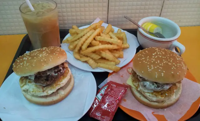 雙層漢堡蛋&雙層漢堡蛋果次好味, 但薯條就麻麻!