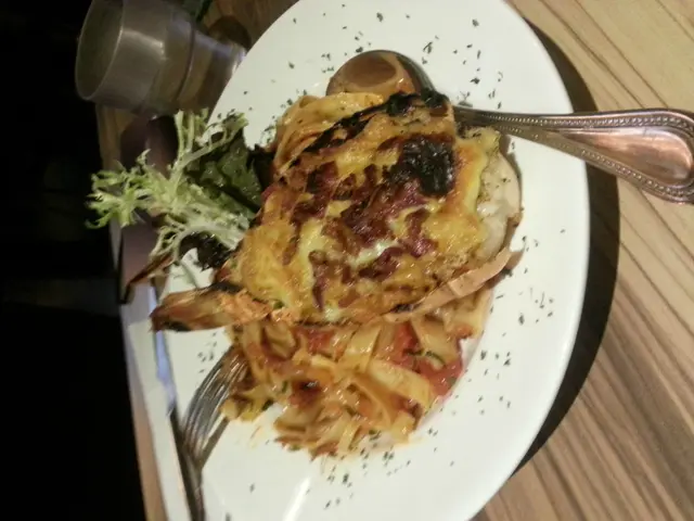 龍蝦闊麵,我好中意尼隻麵的番茄汁做到有香味又唔酸