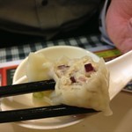 洋蔥豬肉餃子 (Pork with onions dumplings)