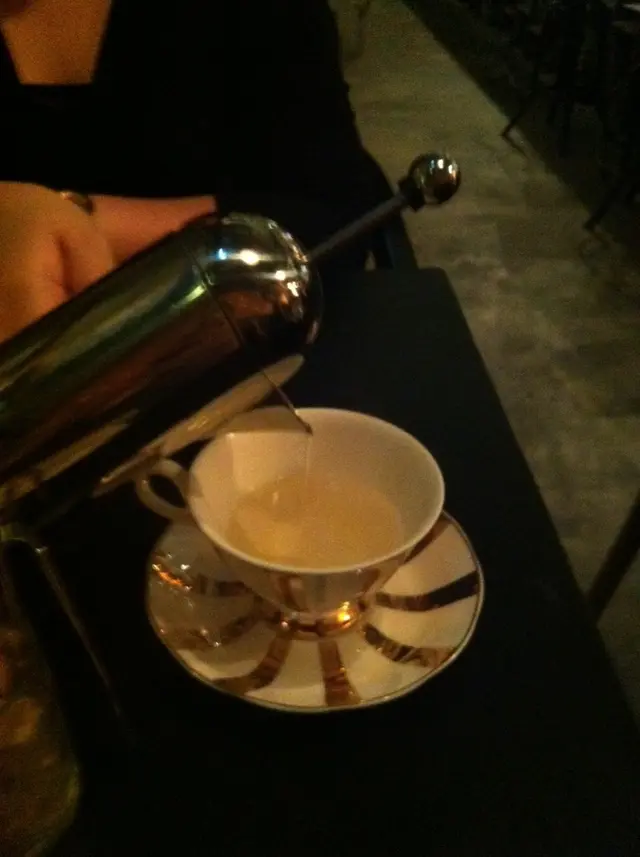 我飲的THUNDERG, 是FRESH TEA, GINGER + 香茅, 淡淡清香~~