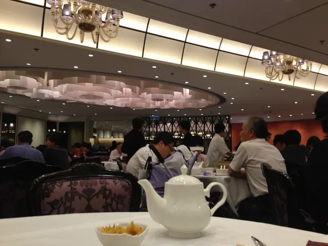 兩壺茶玩到我地團團轉