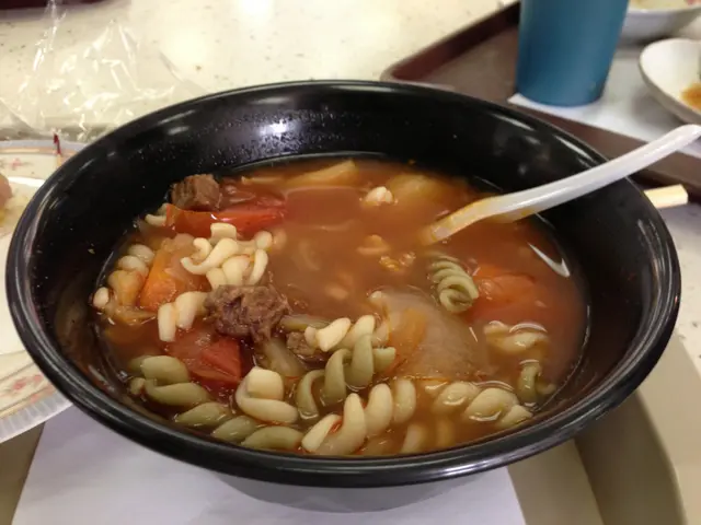 葡式鮮茄牛腩粒通粉