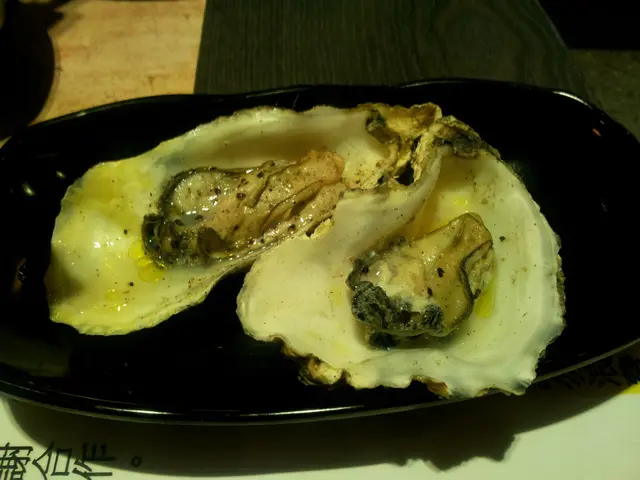 新鮮生蠔 但其中一只有沙