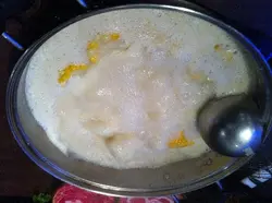 鲜鱼白浓汤底