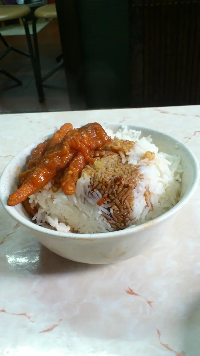 鳳爪肉片飯