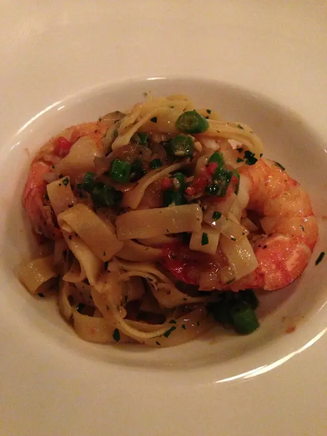 超大隻的虎蝦意粉