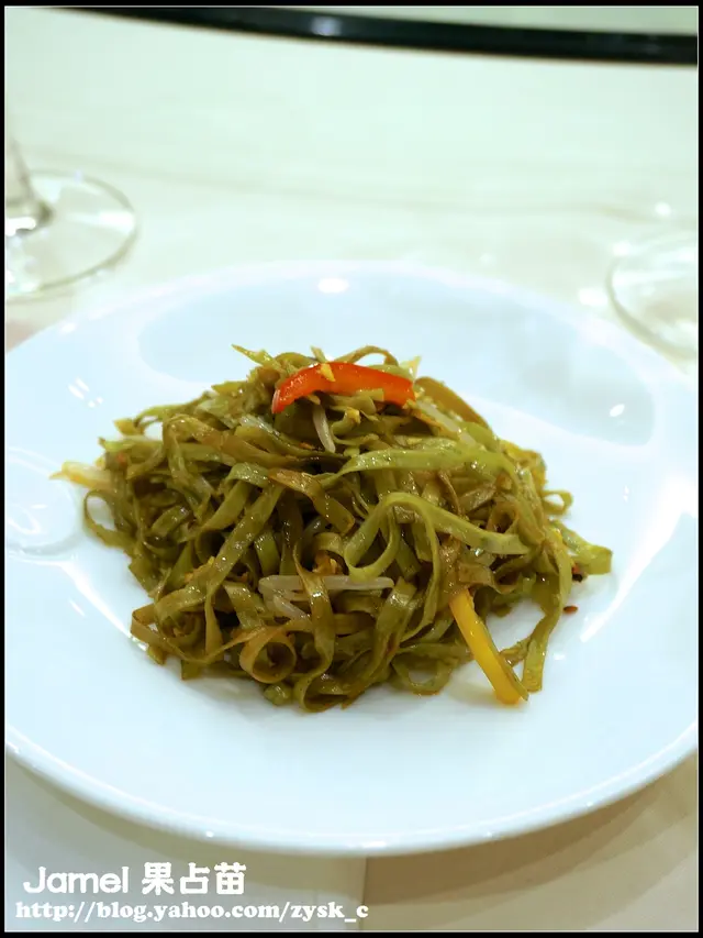 老干媽鮮菌炒菠菜麵