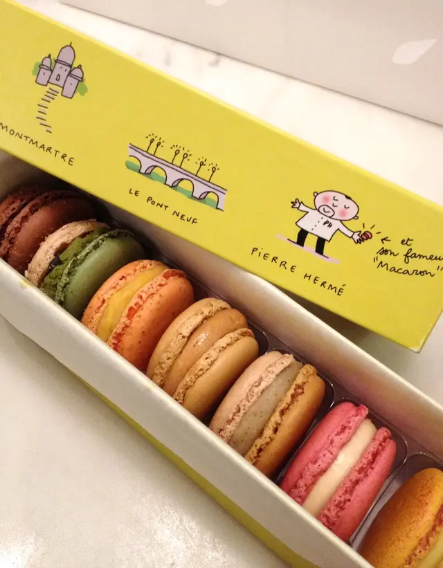 Box of assorted macarons