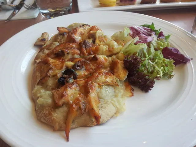 Fougasse with green salad