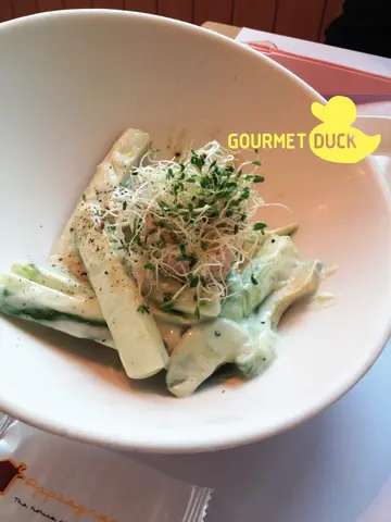 蟹肉牛油果青瓜沙律