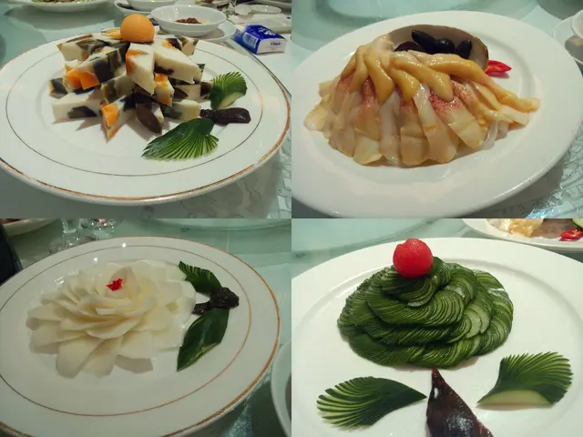 另外四款涼菜:高郵瑪瑙蛋、涼拌小象拔、麗花蘿蔔衣、梳衣脆青瓜