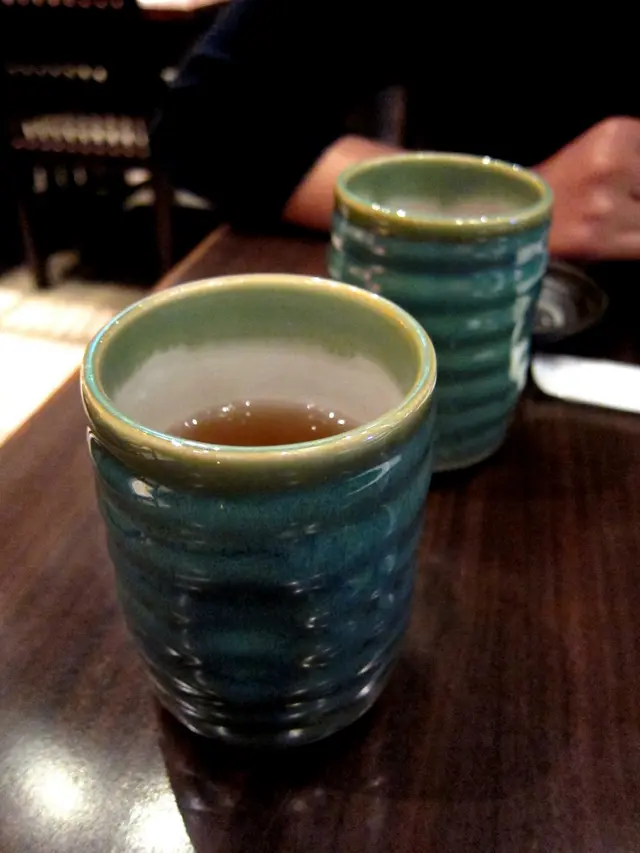 茶兩杯, 今日都幫我地加左兩三次茶, 幾好服務