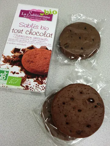 一盒有 6 塊，分開兩個獨立包裝，方便又衛生！