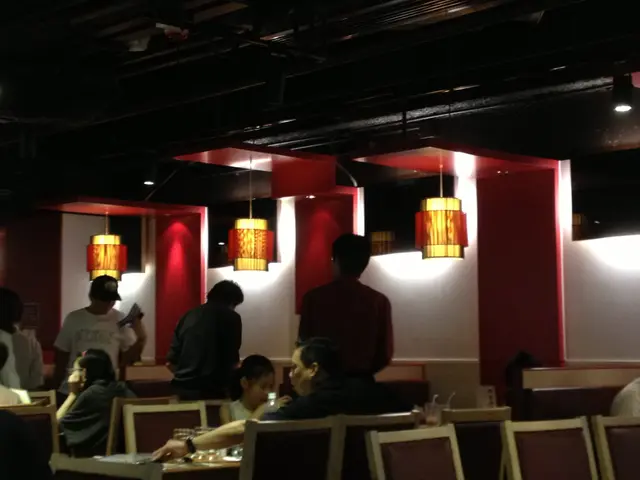 裝潢較老店稍為新一點吧!