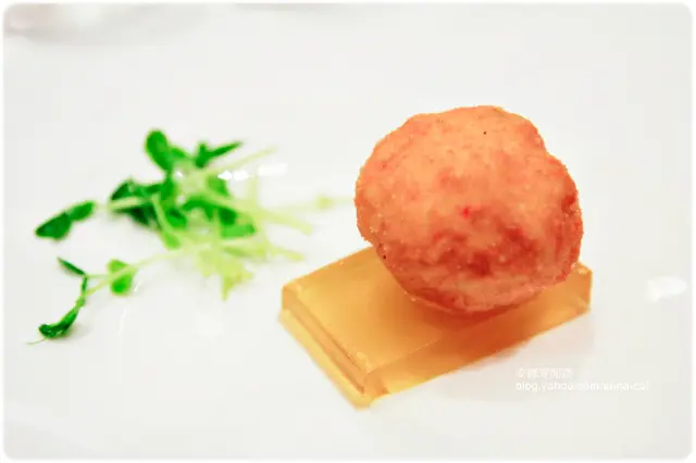 薑凍灌湯龍蝦餅