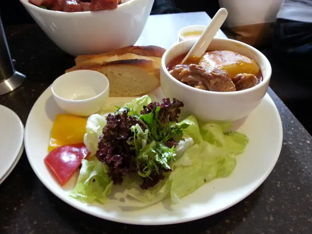 法國麵包咖哩牛腩