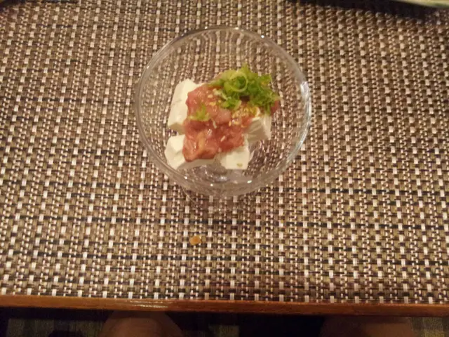 先來此道餐前開胃菜式,芝士與house wine的白酒配合得天衣無縫!