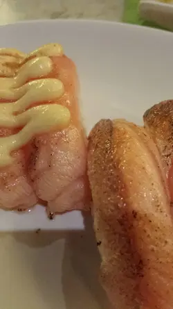 火炙三文魚