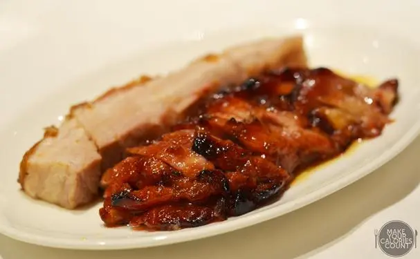 Mixed roast meat platter of char siew and siew yuk - 蜜汁叉烧和烧肉 - (HK$200/-)