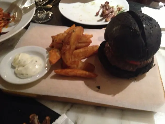 薯條都好好味, 漢堡包一點也不膩