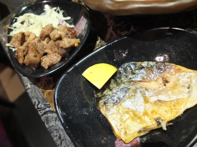 一口牛柳粒+燒鯖魚:好味