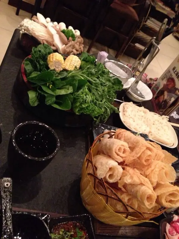 啲菜放左好耐咁，粟米又硬又唔甜，不過響聆ok 