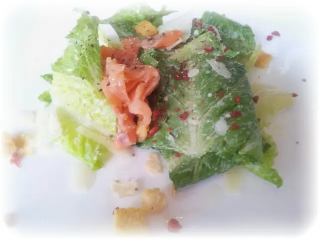 煙三文魚凱撒沙律