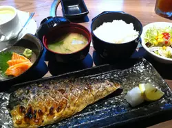 盐烧鲭鱼定食