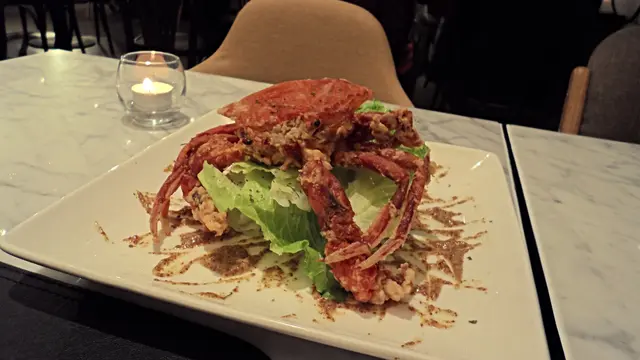 軟殼蟹沙律配蜜糖芥末醬