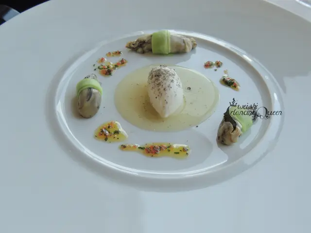 法國特級生蠔伴酸青瓜配蘋果與西芹