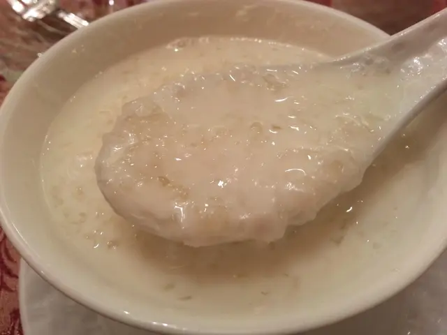 羹羹燕窩，貫徹今餐「爆瀉」精神