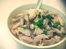 鸡丝米线（加辣汁更惹味）