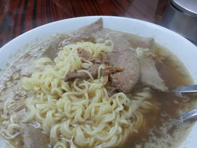 豬潤的鮮甜使即食麵變得不平凡。