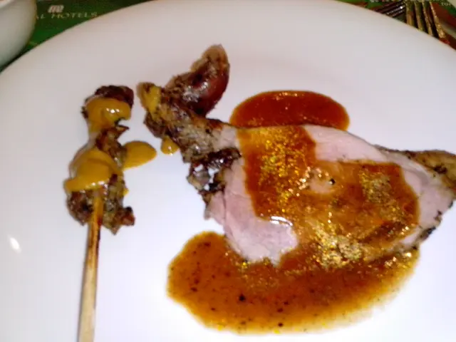 豬肉串燒及燒羊脾