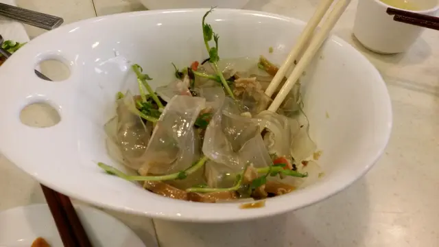 七彩雞絲粉皮  $28