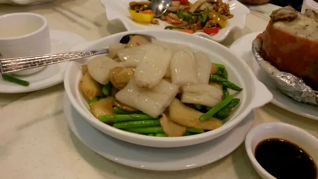 竹笙扒什菌炒露荀  $78