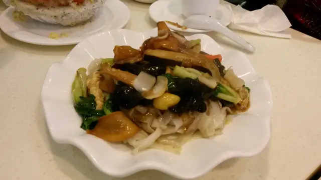 羅漢齋炒河粉  