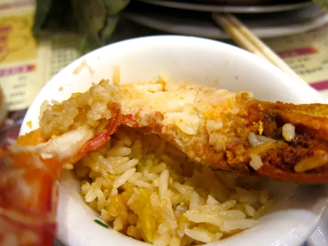 大蝦蒜香荷葉籠仔飯 Steamed special fried rice with dry braised prawns ($160)