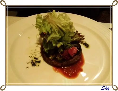 洋蔥煙肉芝士焗大啡菇