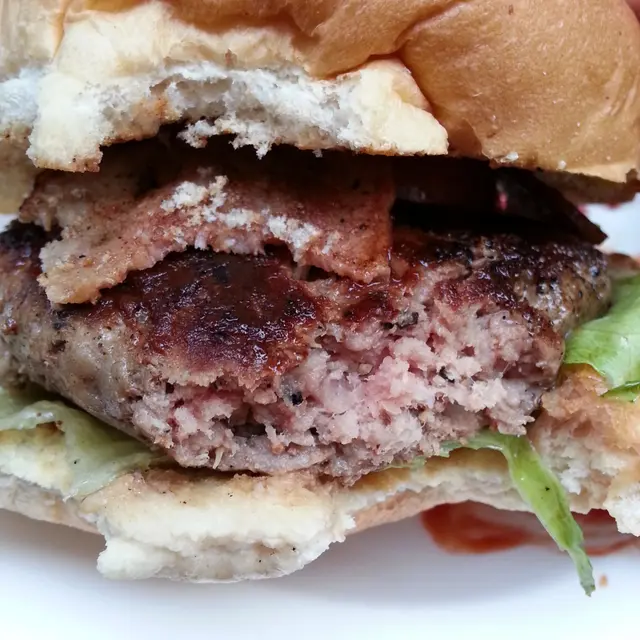 超厚漢堡扒，我想足足有6-7oz