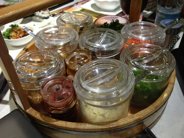 多款配料供客人自行調配醬汁