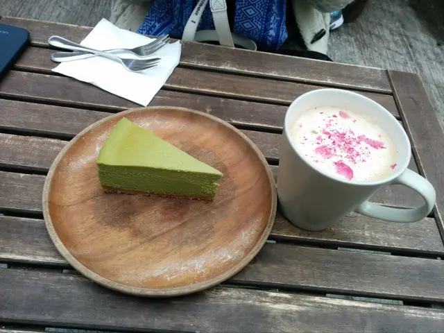 Green tea cheese cake AND Keemun Rose Tea